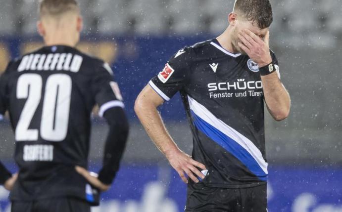 Arminia Bielefeld kassierte die fünfte Auswärtsniederlage in Folge. Foto: Tom Weller/dpa