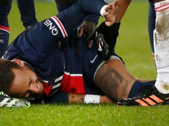 Neymar wohl nicht so schwer verletzt wie angenommen Neymar wohl nicht so schwer verletzt wie angenommen