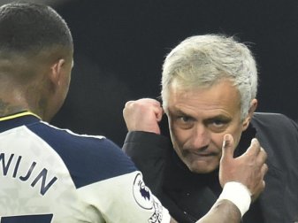 Tottenhams Coach José Mourinho wurde in der Premier League zum Trainer des Monats November gekürt. Foto: Glyn Kirk/Pool AFP/AP/dpa Tottenhams Coach José Mourinho wurde in der Premier League zum Trainer des Monats November gekürt. Foto: Glyn Kirk/Pool AFP/AP/dpa