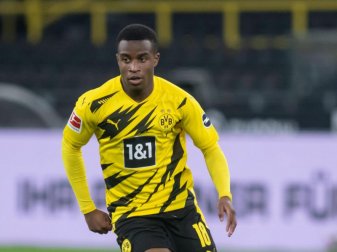 Feierte in Bremen sein Startelf-Debüt im BVB-Trikot: Youssoufa Moukoko. Foto: Bernd Thissen/dpa Feierte in Bremen sein Startelf-Debüt im BVB-Trikot: Youssoufa Moukoko. Foto: Bernd Thissen/dpa
