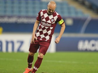 Iniesta fällt nach Verletzung etwa vier Monate aus Iniesta fällt nach Verletzung etwa vier Monate aus