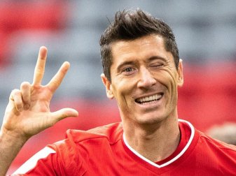 Bayern-Stürmer Robert Lewandowski könnte Weltfußballer werden. Foto: Matthias Balk/dpa Bayern-Stürmer Robert Lewandowski könnte Weltfußballer werden. Foto: Matthias Balk/dpa