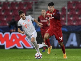 Treffen sich wohl bald in der Bundesliga wieder: Dominik Szoboszlai (r) und Bayern-Profi Joshua Kimmich. Foto: Andreas Schaad/AP/dpa Treffen sich wohl bald in der Bundesliga wieder: Dominik Szoboszlai (r) und Bayern-Profi Joshua Kimmich. Foto: Andreas Schaad/AP/dpa