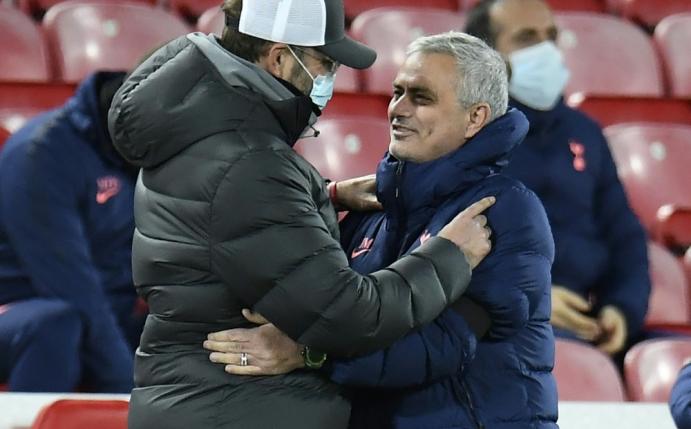 Mourinho (r.) stichelt gegen Klopp