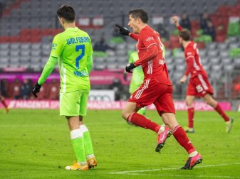 Erzielte gegen Wolfsburg sein insgesamt 250. Bundesliga-Tor: Bayern-Goalgetter Robert Lewandowski. Foto: Matthias Balk/dpa-Pool/dpa Erzielte gegen Wolfsburg sein insgesamt 250. Bundesliga-Tor: Bayern-Goalgetter Robert Lewandowski. Foto: Matthias Balk/dpa-Pool/dpa