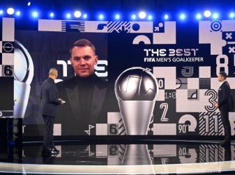 Wurde als Welttorhüter 2020 ausgezeichnet: Bayern-Keeper Manuel Neuer. Foto: Valeriano Di Domenico/POOL FIFA/Getty/dpa Wurde als Welttorhüter 2020 ausgezeichnet: Bayern-Keeper Manuel Neuer. Foto: Valeriano Di Domenico/POOL FIFA/Getty/dpa