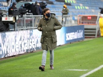 Hofft aus dem Schalker Trainerwechsel Kapital schlagen zu können: Bielefeld-Sportchef Samir Arabi. Foto: Friso Gentsch/dpa Hofft aus dem Schalker Trainerwechsel Kapital schlagen zu können: Bielefeld-Sportchef Samir Arabi. Foto: Friso Gentsch/dpa