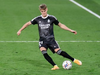 Ödegaard rührt geflüchteten Teenager zu Tränen 