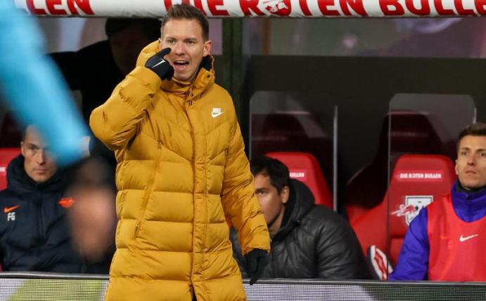 Nimmt seine Spieler beim Pokal in Augsburg in die Plficht: Leipzig-Coach Julian Nagelsmann. Foto: Jan Woitas/dpa-Zentralbild/dpa