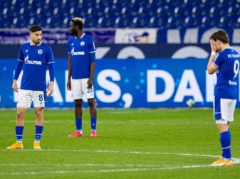 Erst vier Punkte konnte Schalke in der Saison 2020/21 nach 13 Spieltagen verbuchen. Foto: Guido Kirchner/dpa Erst vier Punkte konnte Schalke in der Saison 2020/21 nach 13 Spieltagen verbuchen. Foto: Guido Kirchner/dpa