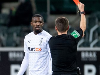 Marcus Thuram flog nach seiner Spuckattacke vom Platz Marcus Thuram flog nach seiner Spuckattacke vom Platz