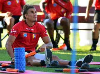 Rolf Feltscher zu den Würzburger Kickers Rolf Feltscher zu den Würzburger Kickers