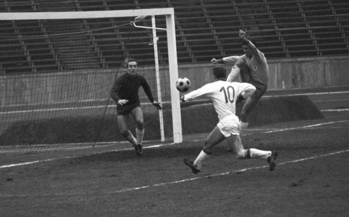 Am letzten Tag des Jahres 1965 spielte Tasmania Berlin gegen Eintracht Braunschweig. Foto: picture alliance / dpa
