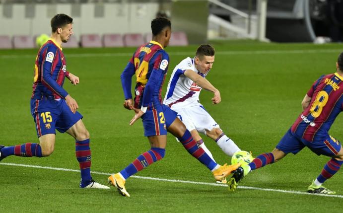 Ohne Messi holt Barca nur ein 1:1 gegen SD Eibar