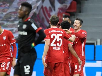 Nach dem Sieg in Leverkusen löste Serienmeister FC Bayern die Werkself als Tabellenführer ab. Foto: Bernd Thissen/dpa-pool/dpa