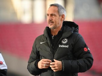 Hat mit seinem Team den kurzen Winterurlaub wieder beendet: Eintracht-Coach Adi Hütter. Foto: Sebastian Gollnow/dpa Hat mit seinem Team den kurzen Winterurlaub wieder beendet: Eintracht-Coach Adi Hütter. Foto: Sebastian Gollnow/dpa