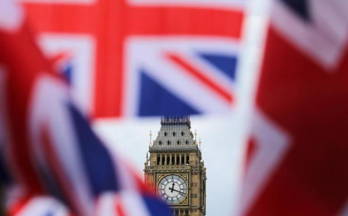 Für Englands Fußballclubs wird es nach dem Brexit deutlich schwieriger, Profis aus dem europäischen Ausland unter Vertrag zu nehmen. Foto: Michael Kappeler/dpa