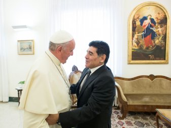 Maradona besuchte den Papst 2014 im Vatikan