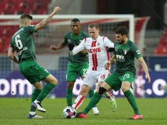 Augsburg setzt sich knapp gegen Köln durch Augsburg setzt sich knapp gegen Köln durch