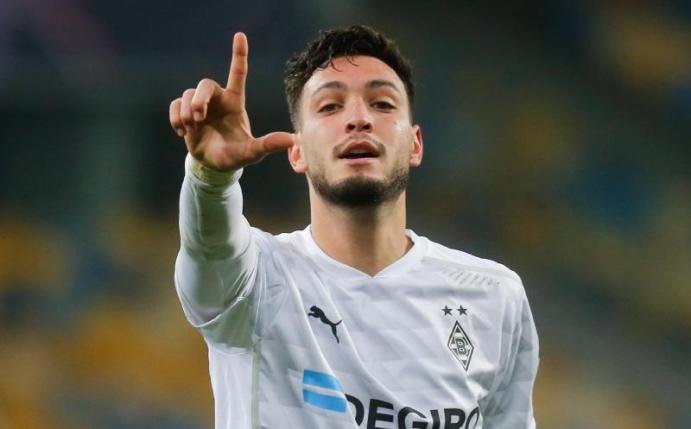 Weiß, wie man gegen die Bayern trifft: Gladbachs Ramy Bensebaini. Foto: Efrem Lukatsky/AP/dpa