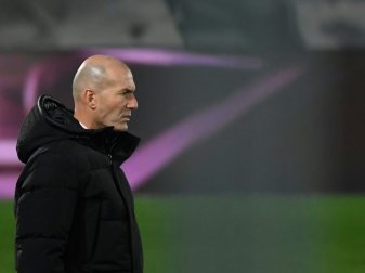Zidane wird gegen Osasuna doch an der Seitenlinie stehen Zidane wird gegen Osasuna doch an der Seitenlinie stehen