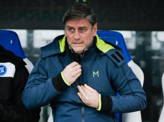 Der KSC verlängerte mit Sportchef Oliver Kreuzer. Foto: Tom Weller/dpa