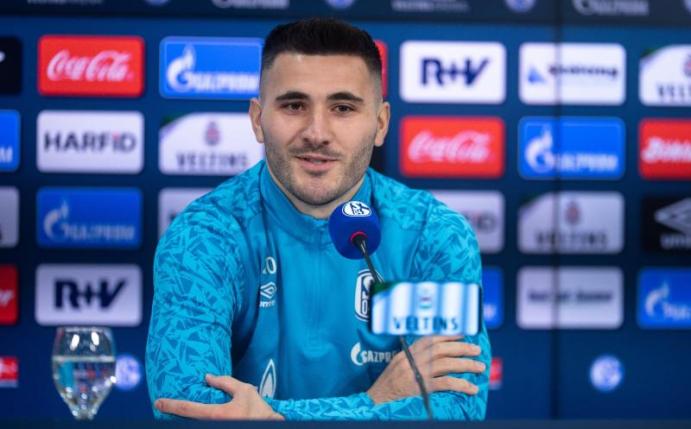 Der erste Schalker Winterzugang und Hoffnungsträger Sead Kolasinac wird gegen Hoffenheim gleich in die Startelf rücken. Foto: Karsten Rabas/FC Schalke 04/dpa