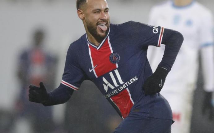 Legt in der Privatfehde mit Álvaro González nach: PSG-Star Neymar. Foto: Christophe Ena/AP/dpa