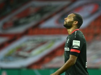 Tah flog im DFB-Pokalspiel gegen Frankfurt vom Platz Tah flog im DFB-Pokalspiel gegen Frankfurt vom Platz