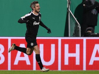 Kieler Pokalheld gegen die Bayern: Fin Bartels. Foto: Christian Charisius/dpa Kieler Pokalheld gegen die Bayern: Fin Bartels. Foto: Christian Charisius/dpa