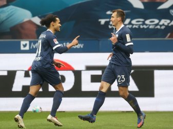 Robert Tesche (r.) trifft doppelt bei Bochums Heimsieg Robert Tesche (r.) trifft doppelt bei Bochums Heimsieg