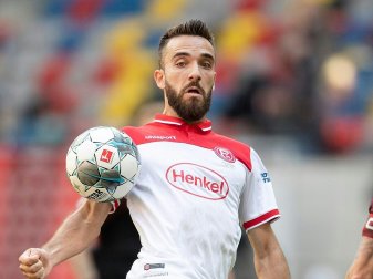 Düsseldorf gewinnt 3:0 in Aue Düsseldorf gewinnt 3:0 in Aue