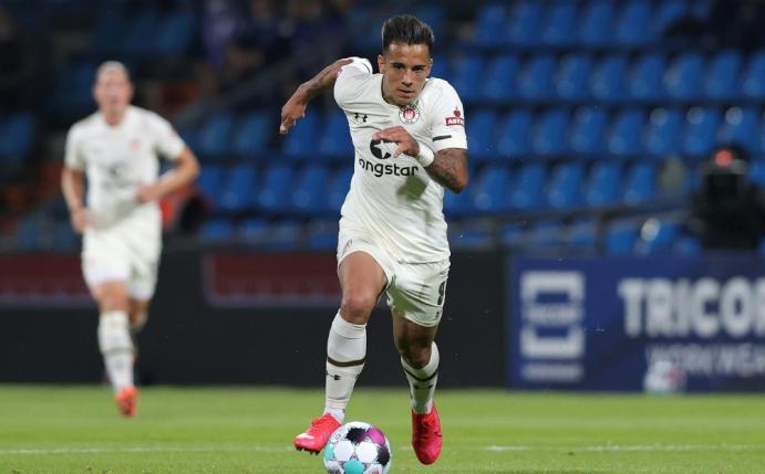 Rodrigo Zalazar schießt St. Pauli früh in Führung