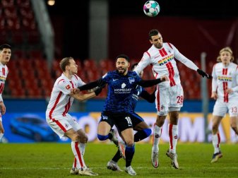 Herthas Matheus Cunha (M) im Spiel gegen den 1. FC Köln. Foto: Rolf Vennenbernd/dpa