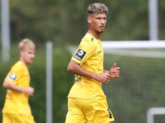 Heinz Mörschel erzielt das 1:1 für Uerdingen