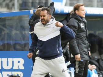 Daniel Thioune feiert Kantersieg gegen seinen Ex-Verein Daniel Thioune feiert Kantersieg gegen seinen Ex-Verein