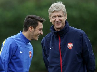 Wenger: Mesut Özil findet zu alter Stärke zurück Wenger: Mesut Özil findet zu alter Stärke zurück