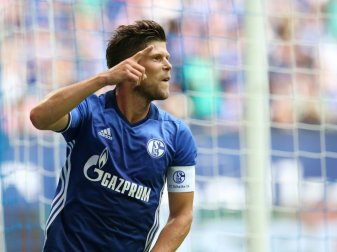 Schalke 04 holt Stürmer Klaas-Jan Huntelaar zurück Schalke 04 holt Stürmer Klaas-Jan Huntelaar zurück