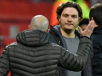 Terzic (r.) ärgerte sich über den nächsten Rückschlag Terzic (r.) ärgerte sich über den nächsten Rückschlag