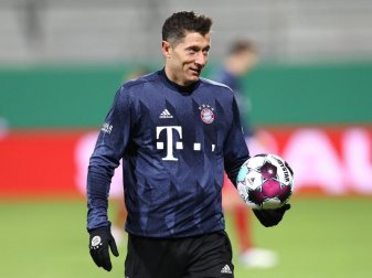 Steht mit (257) Treffern in einer Saison der Bundesliga noch an dritter Stelle: Robert Lewandowski. Foto: Christian Charisius/dpa