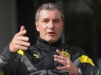 Michael Zorc holt die Spieler von Borussia Dortmund auf den Boden der Realität zurüc: «Keine Luftschlösser bauen». Foto: Friso Gentsch/dpa Michael Zorc holt die Spieler von Borussia Dortmund auf den Boden der Realität zurüc: «Keine Luftschlösser bauen». Foto: Friso Gentsch/dpa