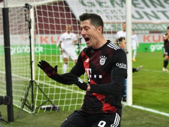 Lewandowski erzielte den Siegtreffer per Strafstoß Lewandowski erzielte den Siegtreffer per Strafstoß