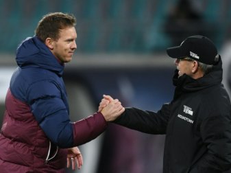 Urs Fischer (r.) gratulierte Nagelsmann zum Sieg