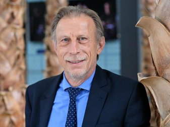 Rechnet damit, dass Schalke absteigen wird: Christoph Daum, ehemaliger Fußballtrainer. Foto: Peter Kneffel/dpa Rechnet damit, dass Schalke absteigen wird: Christoph Daum, ehemaliger Fußballtrainer. Foto: Peter Kneffel/dpa