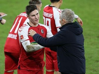 Freiburg gewinnt gegen Stuttgart Freiburg gewinnt gegen Stuttgart