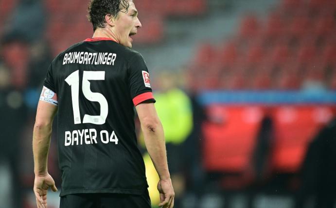 Peter Bosz sorgt sich um Julian Baumgartlinger