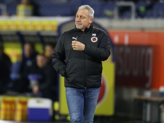 Viktoria Köln entlässt ihren Trainer Pawel Dotschew Viktoria Köln entlässt ihren Trainer Pawel Dotschew