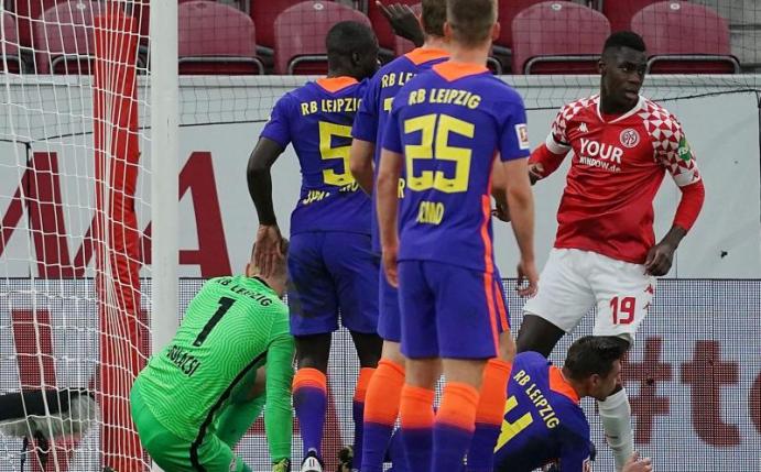 Dreier verpasst: RB Leipzig patzte bei Abstiegskandidat Mainz 05. Foto: Hasan Bratic/dpa