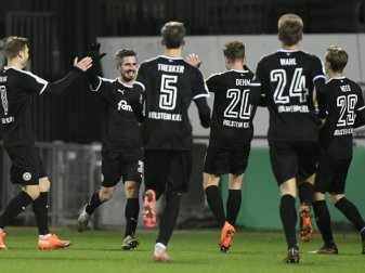 Kiel klettert auf Relegationsplatz Kiel klettert auf Relegationsplatz