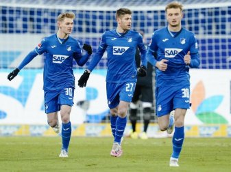 Hoffenheims Andrej Kramaric (M) hat Ivica Olic als erfolgreichsten kroatischen Bundesliga-Torschützen überholt. Foto: Uwe Anspach/dpa Hoffenheims Andrej Kramaric (M) hat Ivica Olic als erfolgreichsten kroatischen Bundesliga-Torschützen überholt. Foto: Uwe Anspach/dpa